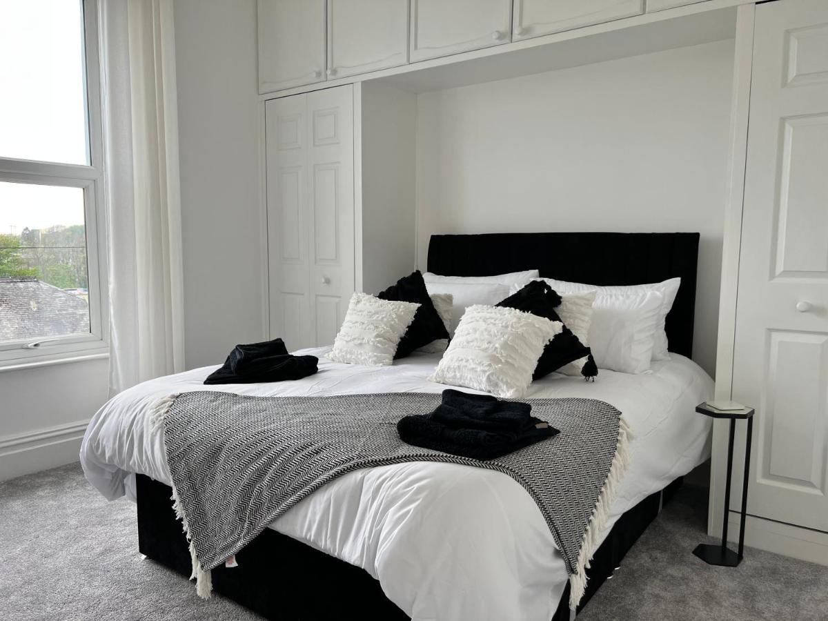 Heathcliff - 5 Bedroom House In Town Centre Tenby Esterno foto