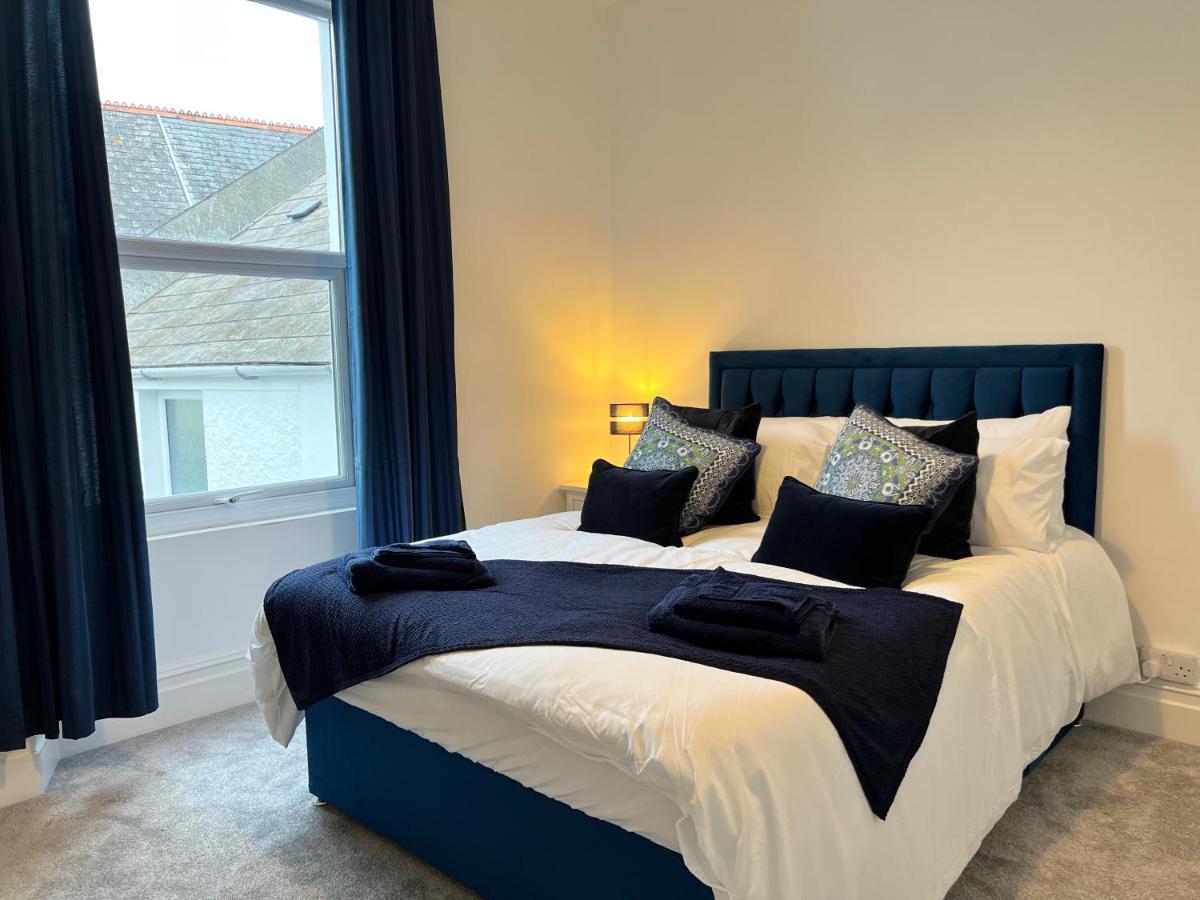 Heathcliff - 5 Bedroom House In Town Centre Tenby Esterno foto