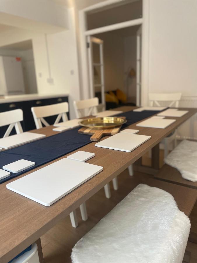 Heathcliff - 5 Bedroom House In Town Centre Tenby Esterno foto