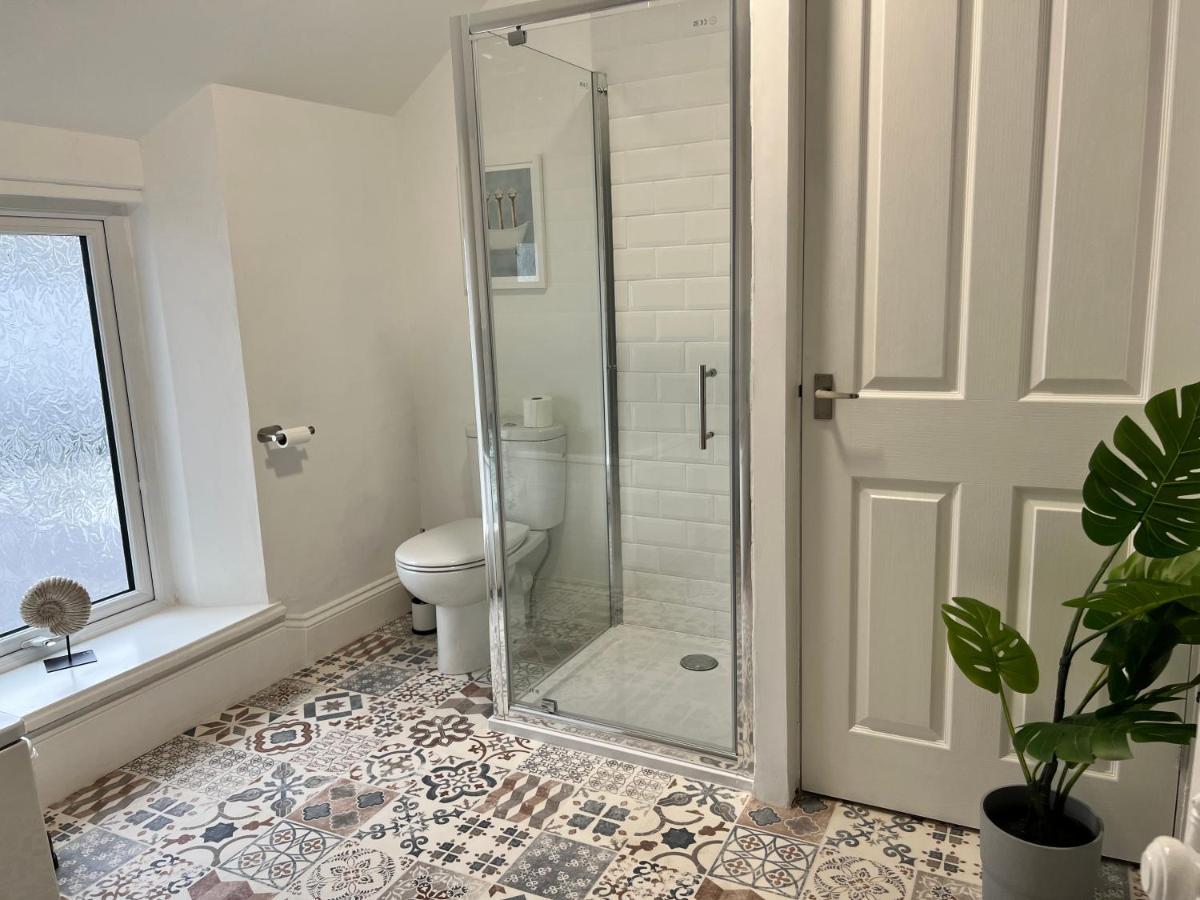 Heathcliff - 5 Bedroom House In Town Centre Tenby Esterno foto